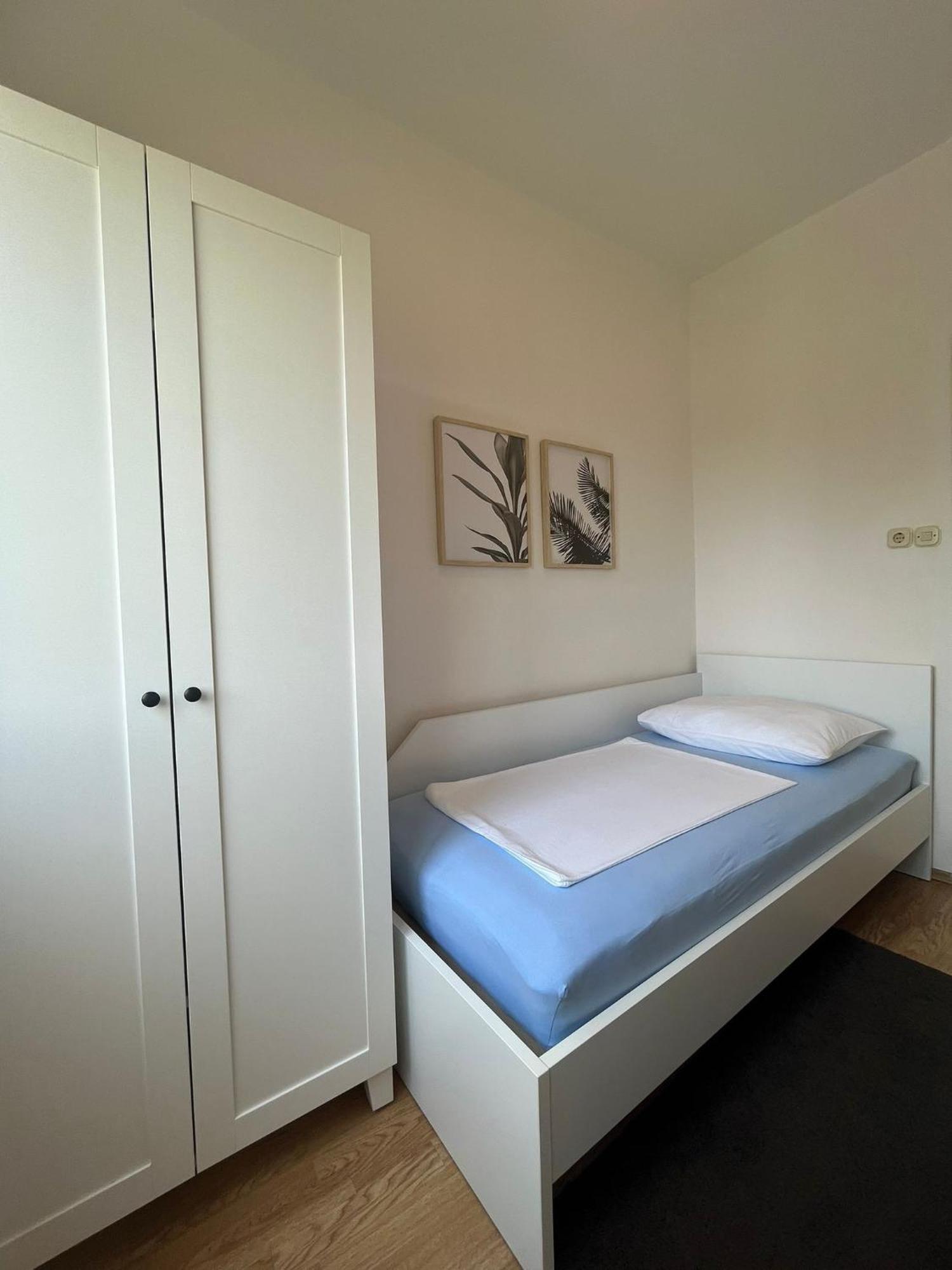 Apartments With A Parking Space Rab - 12383 Banjol Ngoại thất bức ảnh